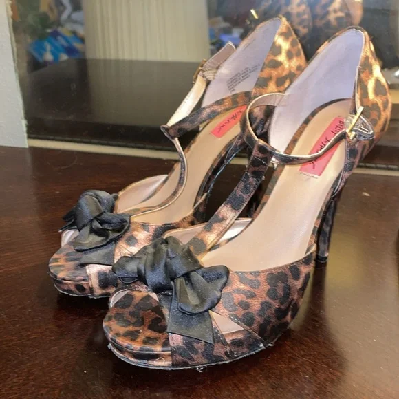 Betsey Johnson heels - Picture 2 of 6